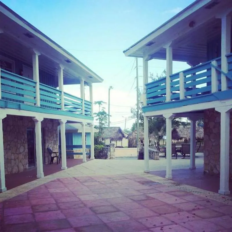Two Turtles Inn George Town Otel